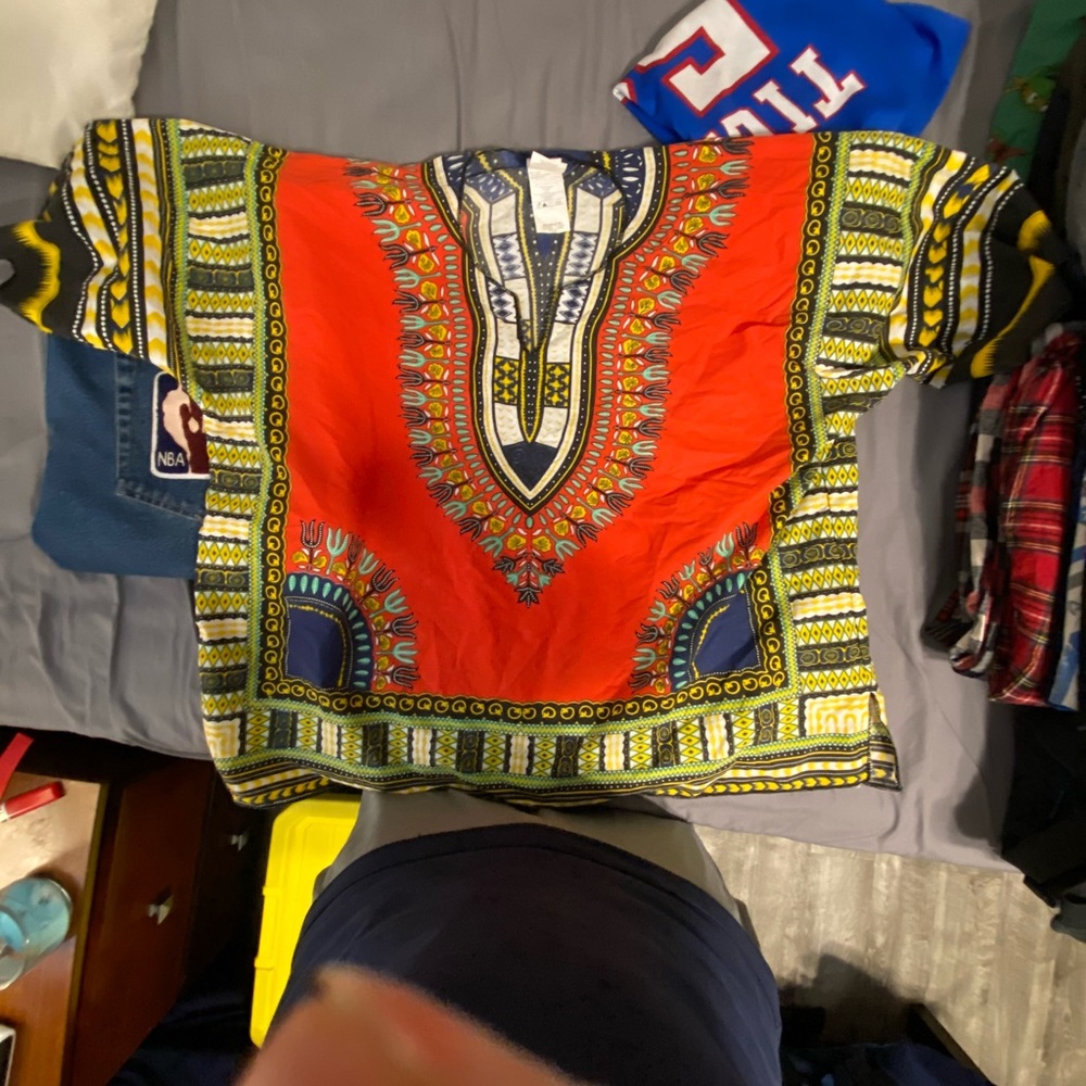 NWOT African dasheki srry if I spelled it wrong.